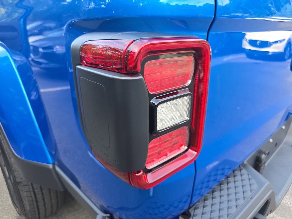 New 2025 Jeep Gladiator Sport image 34