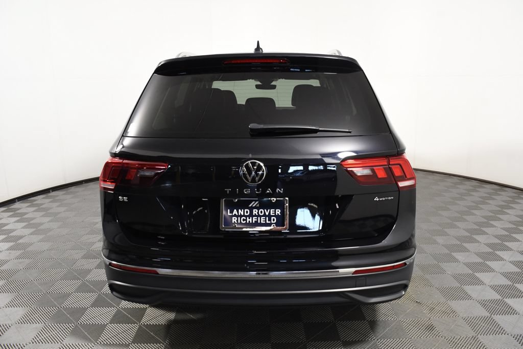 Used 2023 Volkswagen Tiguan SE AWD/4WD image 5