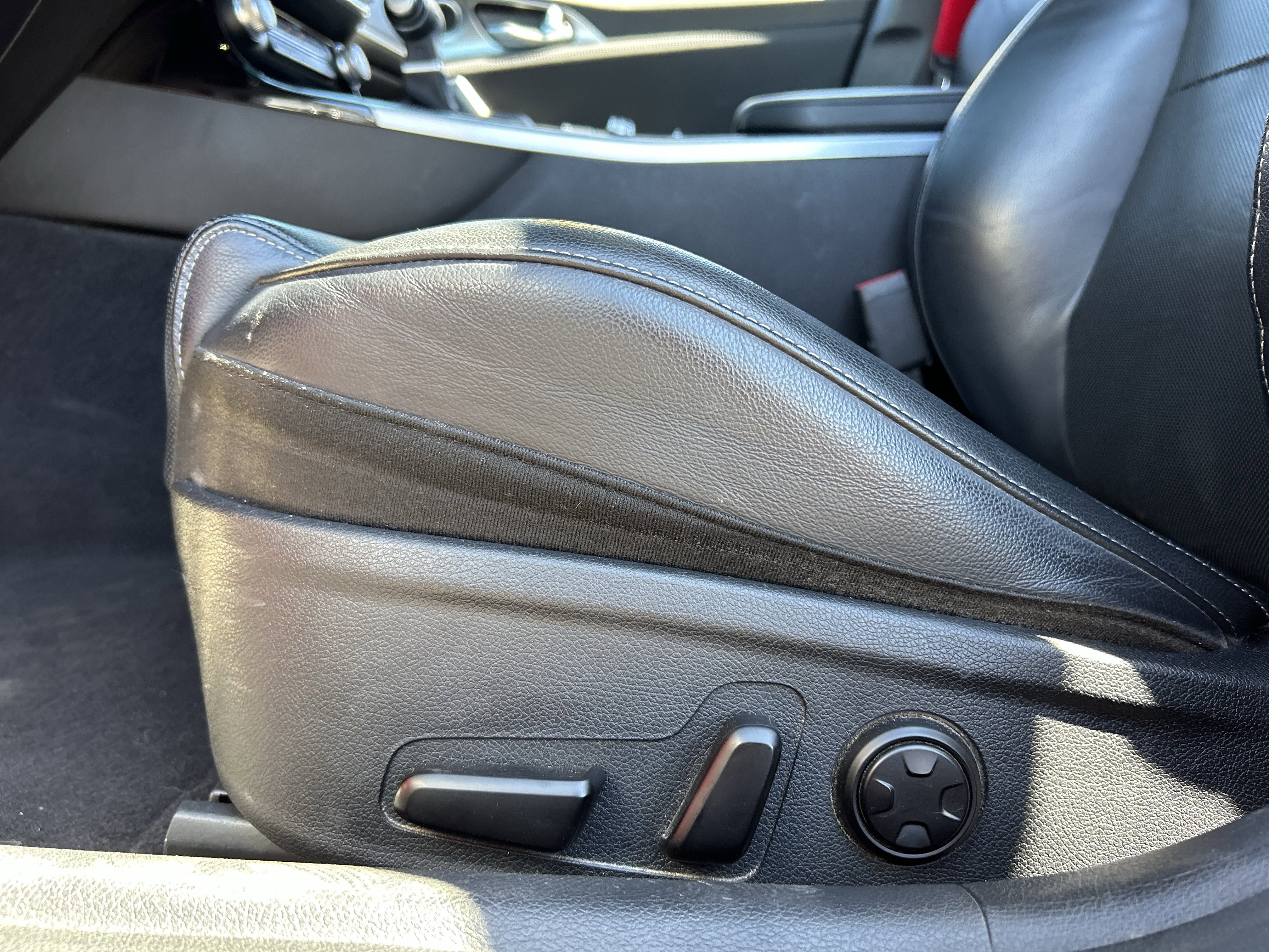 Certified 2022 Kia Stinger GT1 image 21