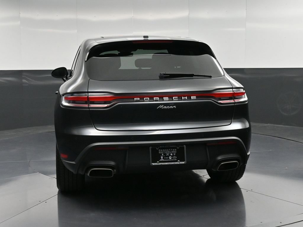 Certified 2025 Porsche Macan image 7