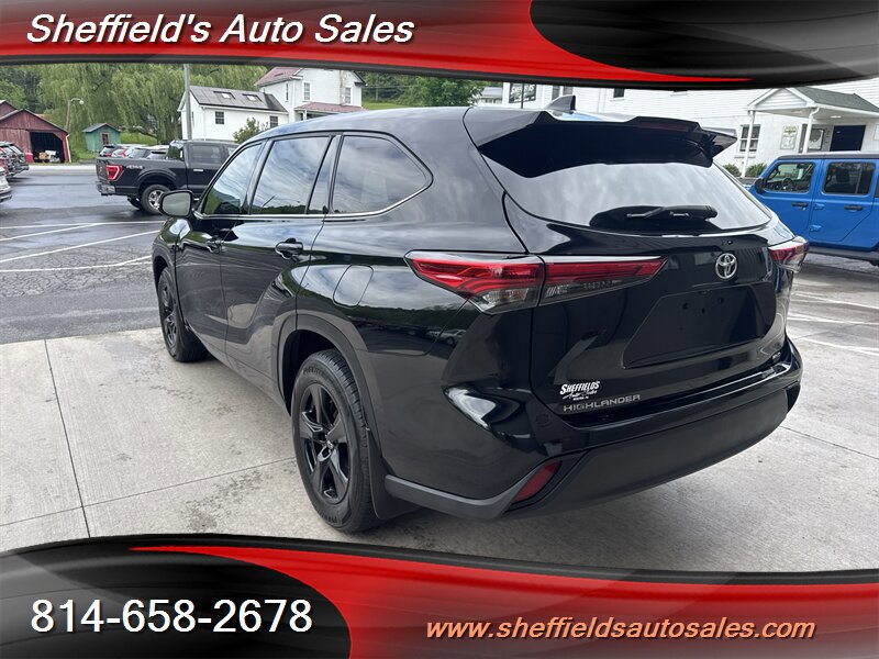 Used 2020 Toyota Highlander L AWD/4WD image 6