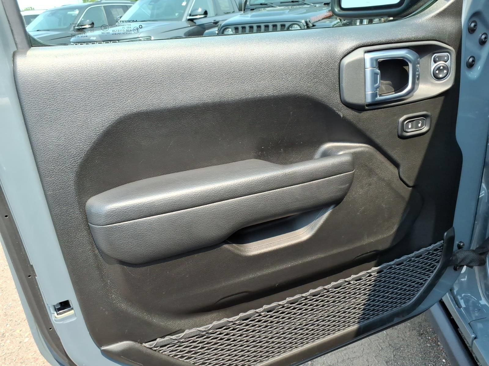 Used 2026 Jeep Gladiator Mojave AWD/4WD image 14