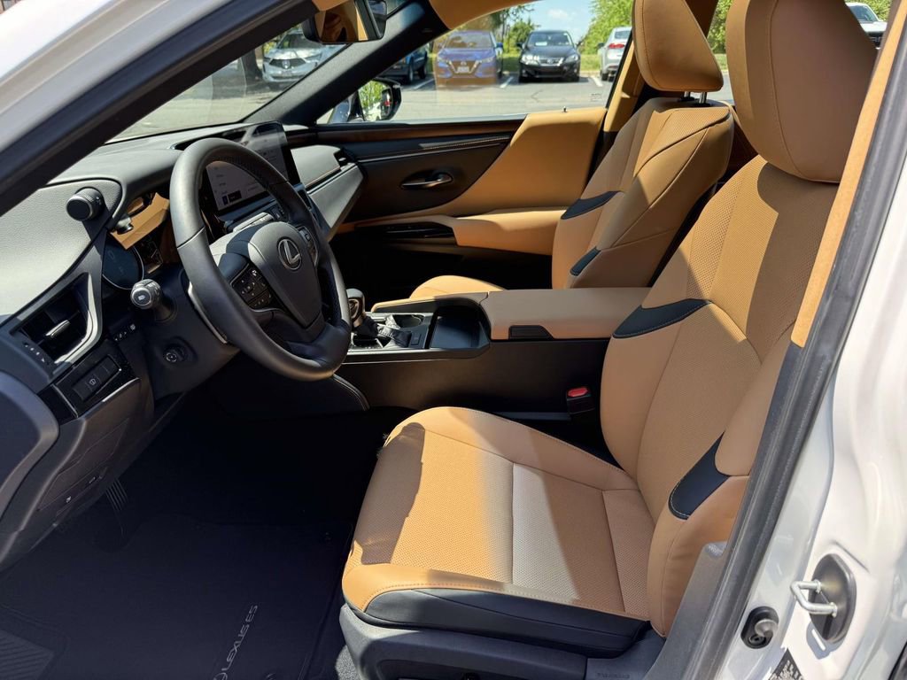 Used 2024 Lexus ES 350 w/ Premium Package FWD image 12