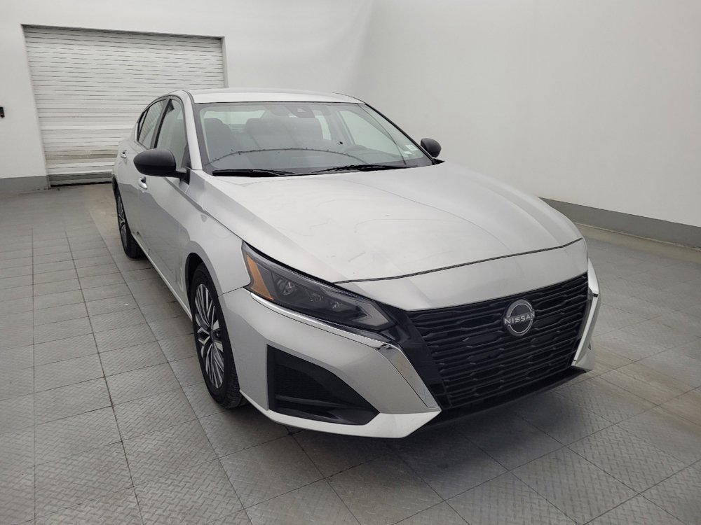 Used 2024 Nissan Altima 2.5 SV image 13