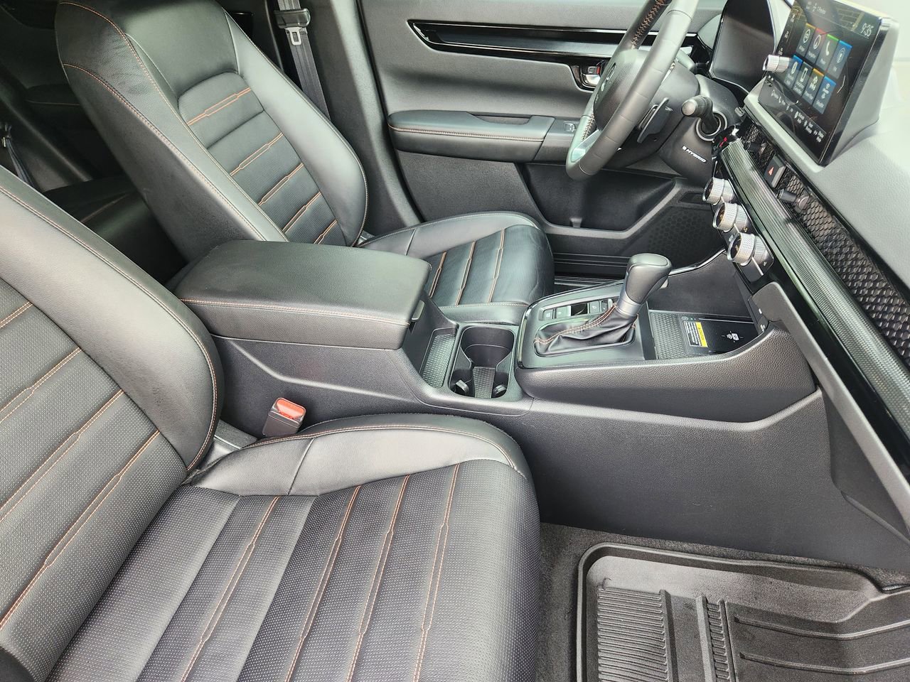 Used 2025 Honda CR-V Sport Touring image 13