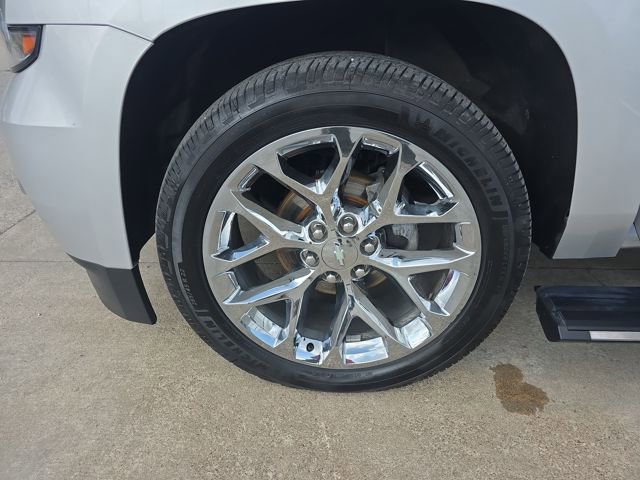 Used 2018 Chevrolet Suburban Premier image 25