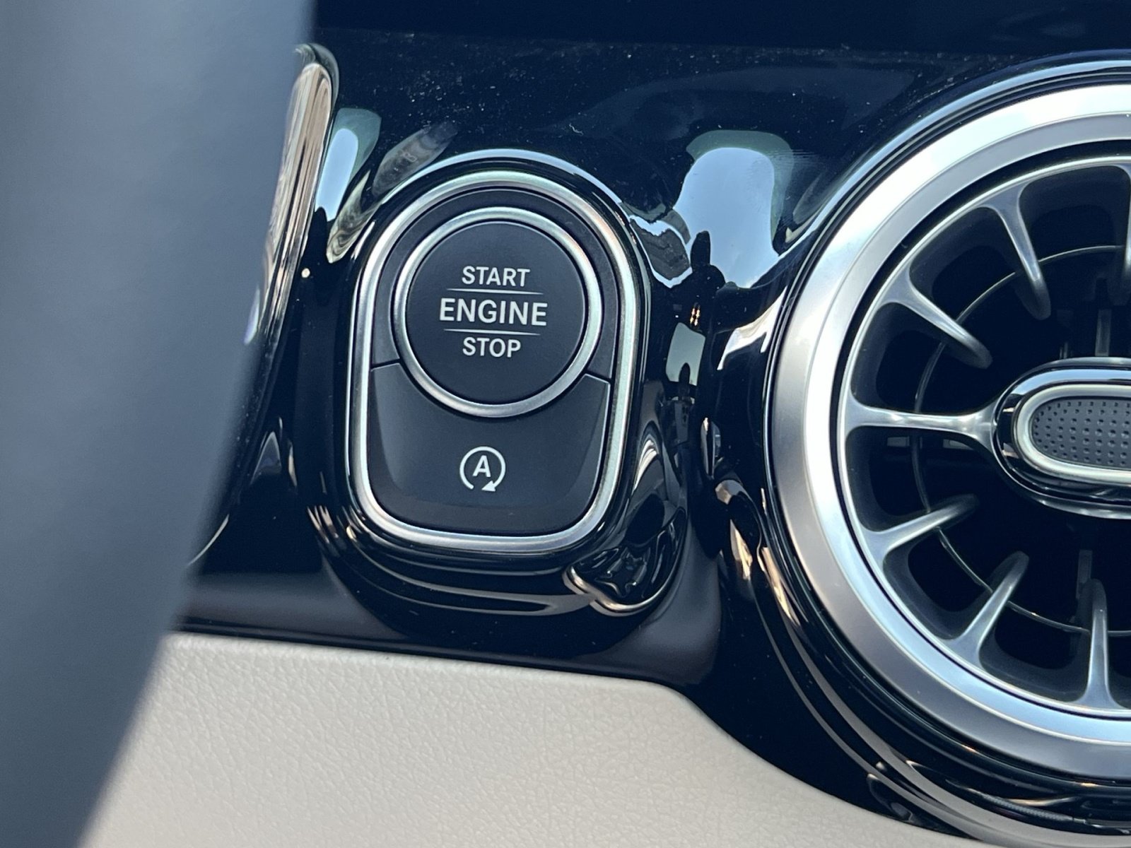 New 2026 Mercedes-Benz GLA 250 4MATIC image 31