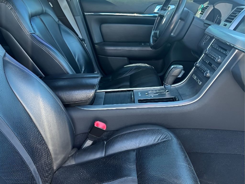 Used 2009 Lincoln MKS AWD image 24