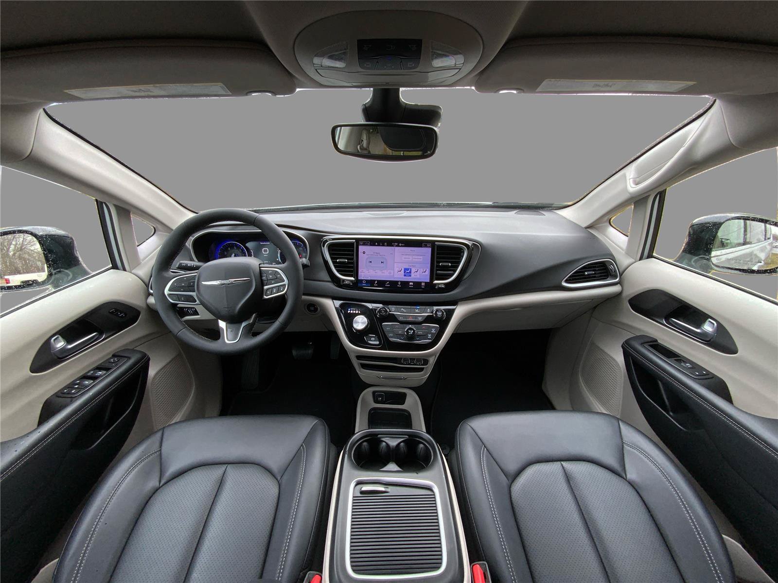 Used 2024 Chrysler Pacifica Touring-L FWD image 22