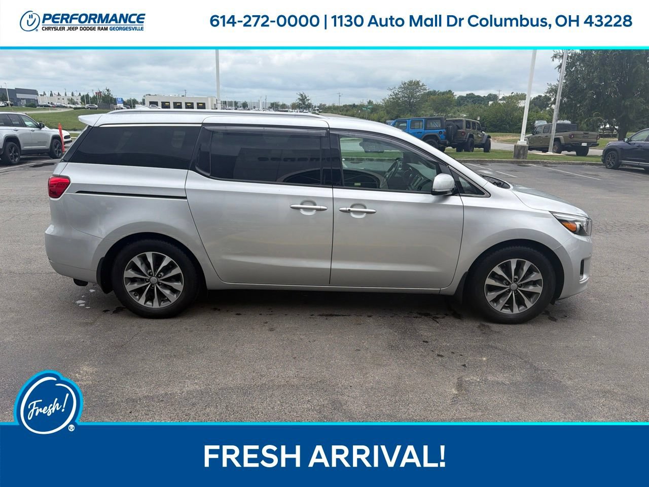Used 2017 Kia Sedona SX FWD image 3
