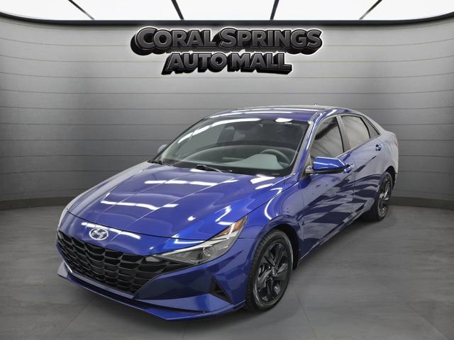 Used 2023 Hyundai Elantra SEL FWD image 3