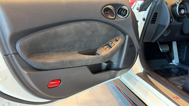 Used 2019 Nissan 370Z NISMO RWD image 22