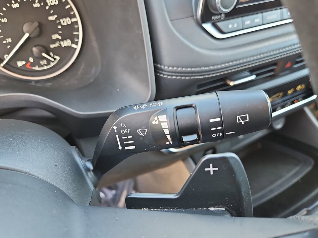 Used 2024 Nissan Rogue SV image 25