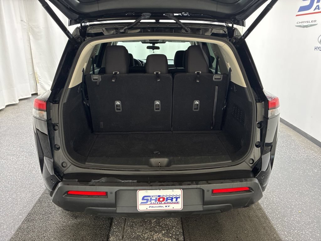 Used 2025 Nissan Pathfinder SV AWD/4WD image 6