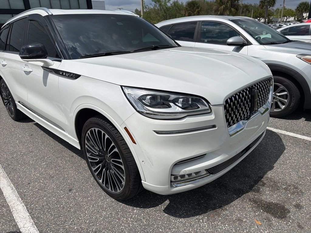 Used 2023 Lincoln Aviator Black Label w/ Class IV Trailer Tow Package image 5