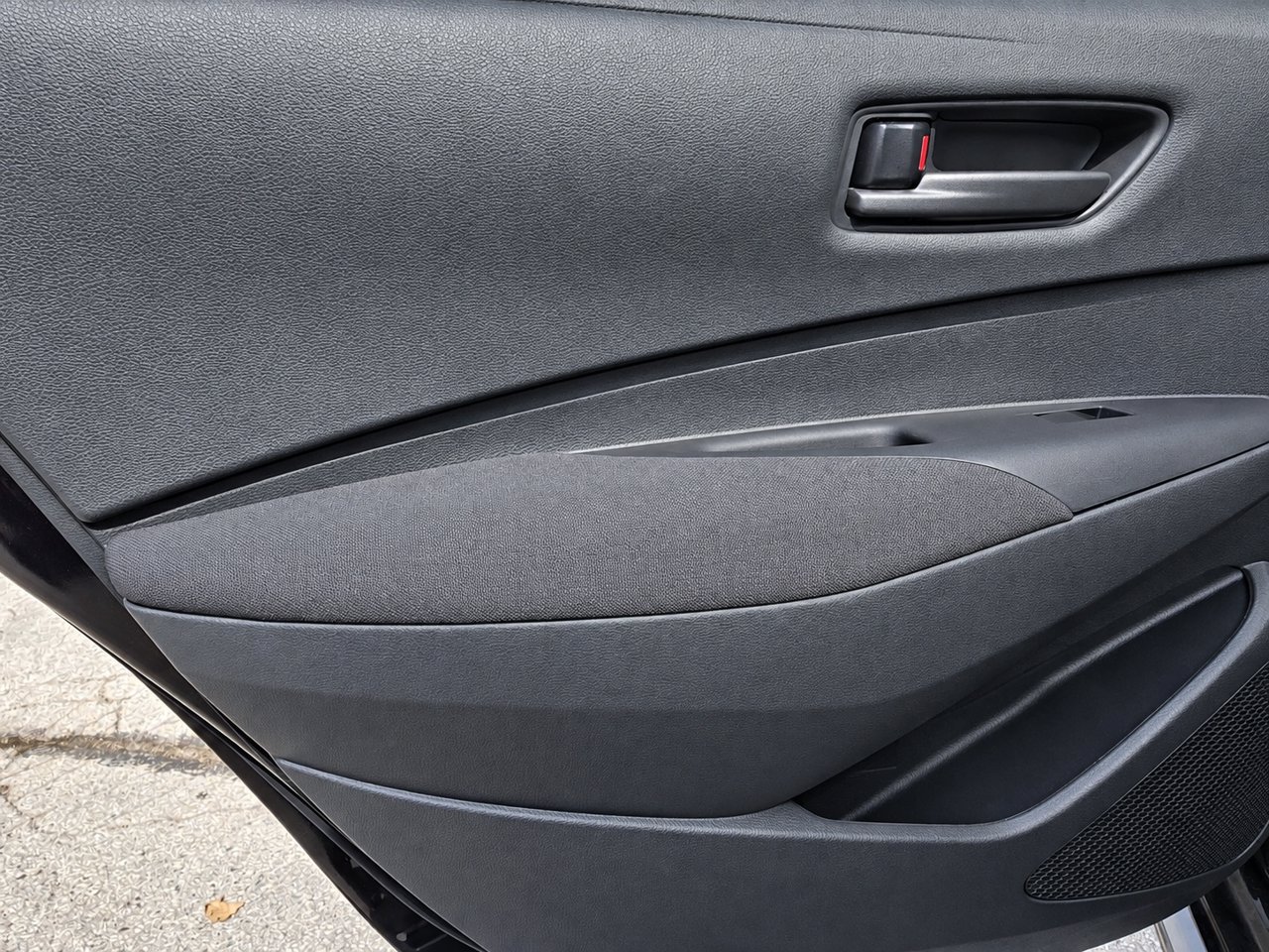 Used 2025 Toyota Corolla LE FWD image 19