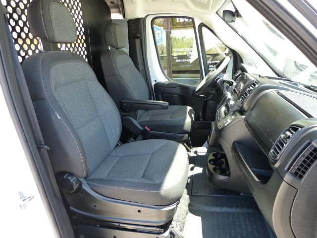 Used 2025 RAM ProMaster 2500 w/ U-Haul Equipment Group FWD image 25