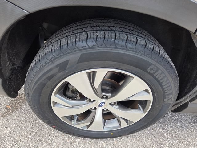 Used 2023 Subaru Ascent Premium w/ Convenience Package AWD/4WD image 19