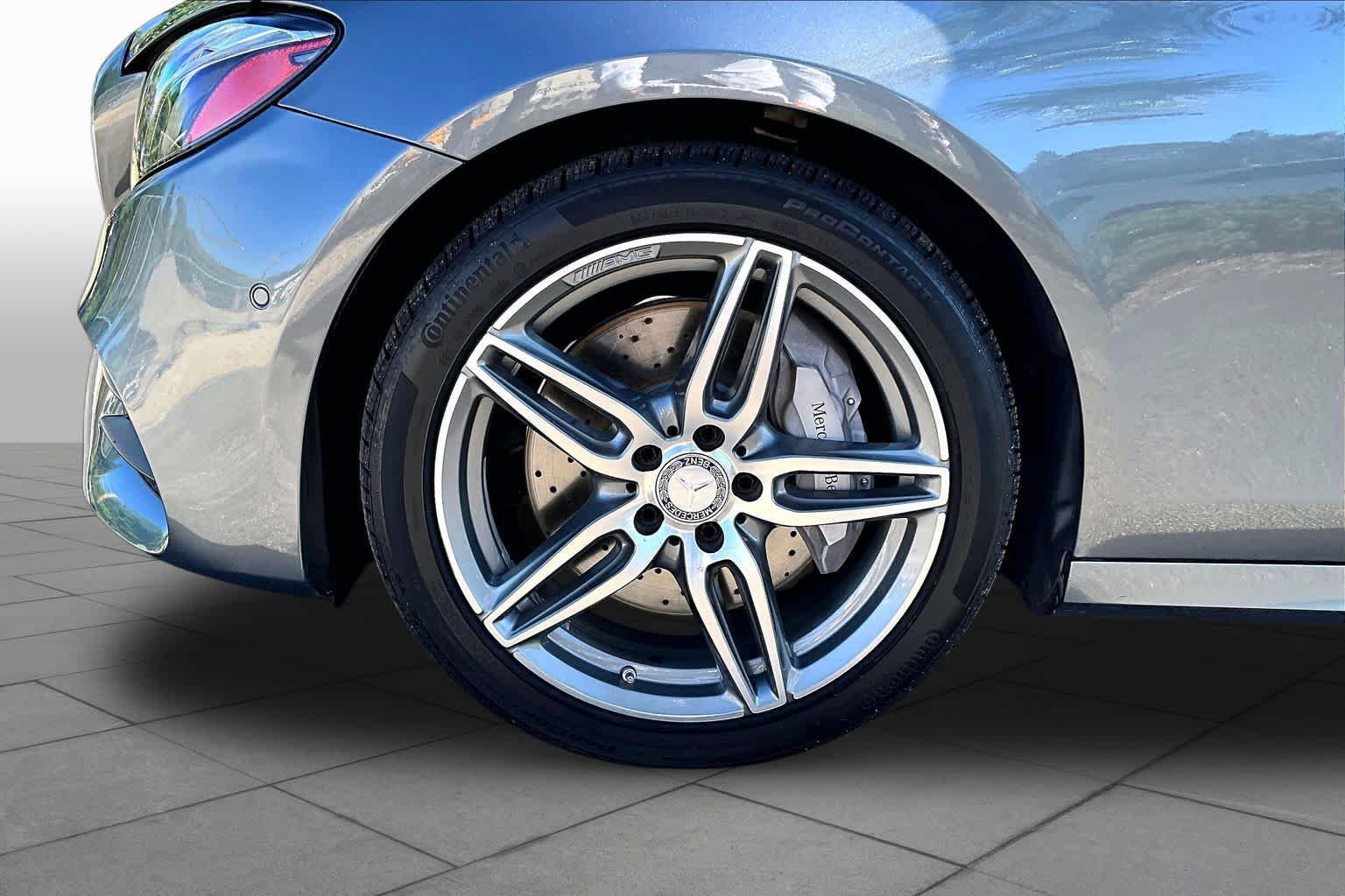 Used 2017 Mercedes-Benz E 400 4MATIC Wagon image 11