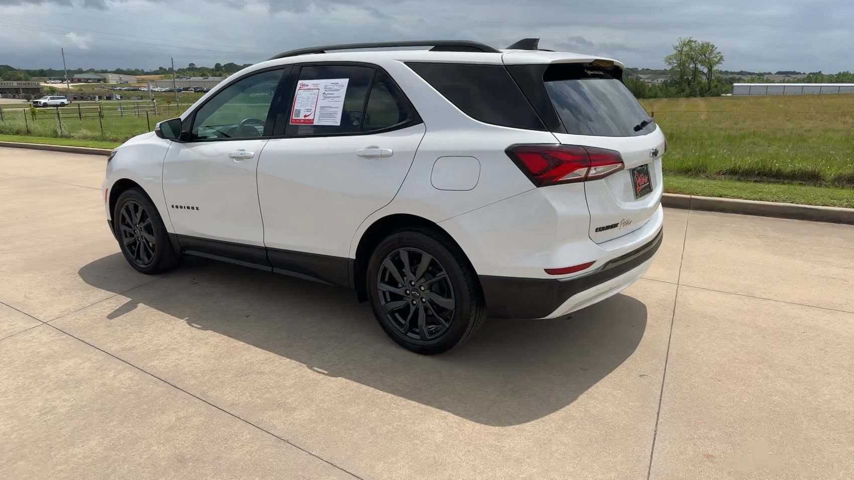 Used 2022 Chevrolet Equinox RS w/ RS Leather Package FWD image 7