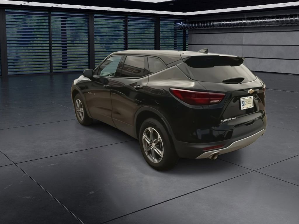 Used 2023 Chevrolet Blazer LT AWD/4WD image 6