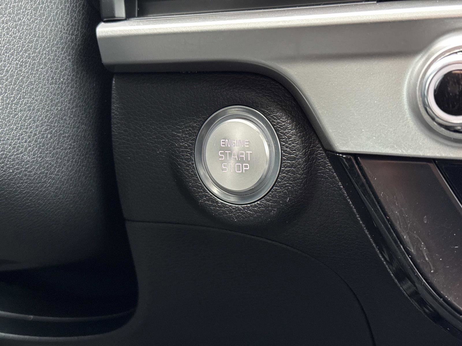 Used 2024 Kia Telluride S image 13