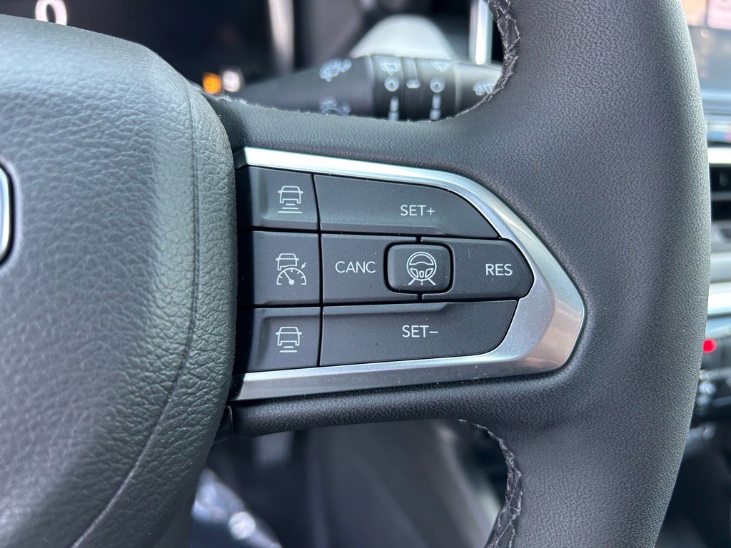 New 2025 Jeep Compass Limited image 20