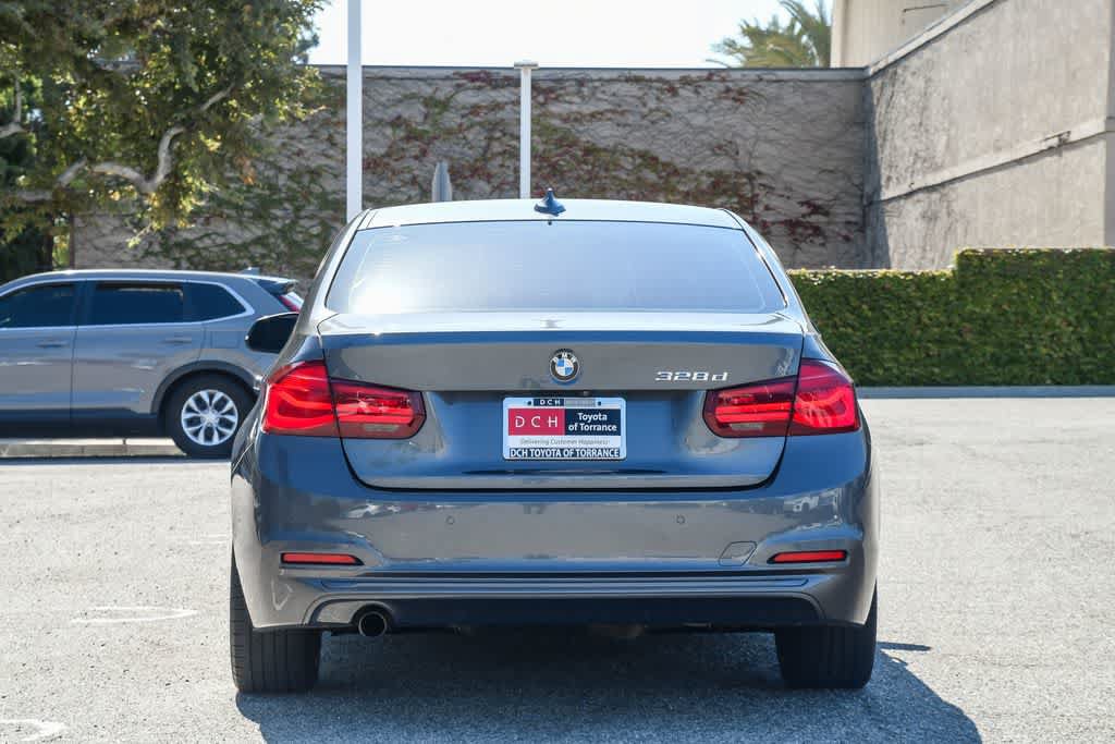 Used 2018 BMW 328d Sedan RWD image 8