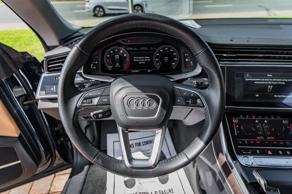 Used 2019 Audi Q8 Prestige AWD/4WD image 23