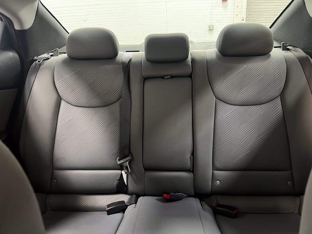 Used 2013 Hyundai Elantra GLS w/ Preferred Pkg FWD image 26
