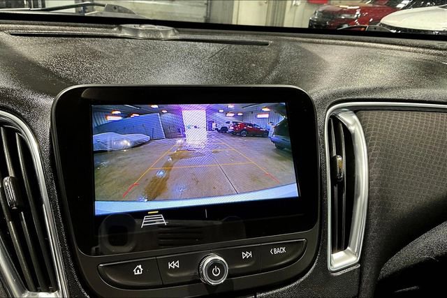 Used 2019 Chevrolet Malibu LT FWD image 13