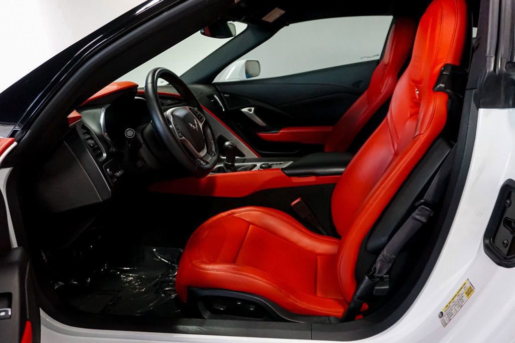 Used 2015 Chevrolet Corvette Z06 w/ Z07 Performance Package image 9