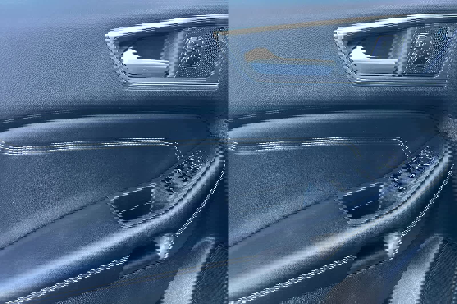 Used 2022 Ford Edge Titanium image 12