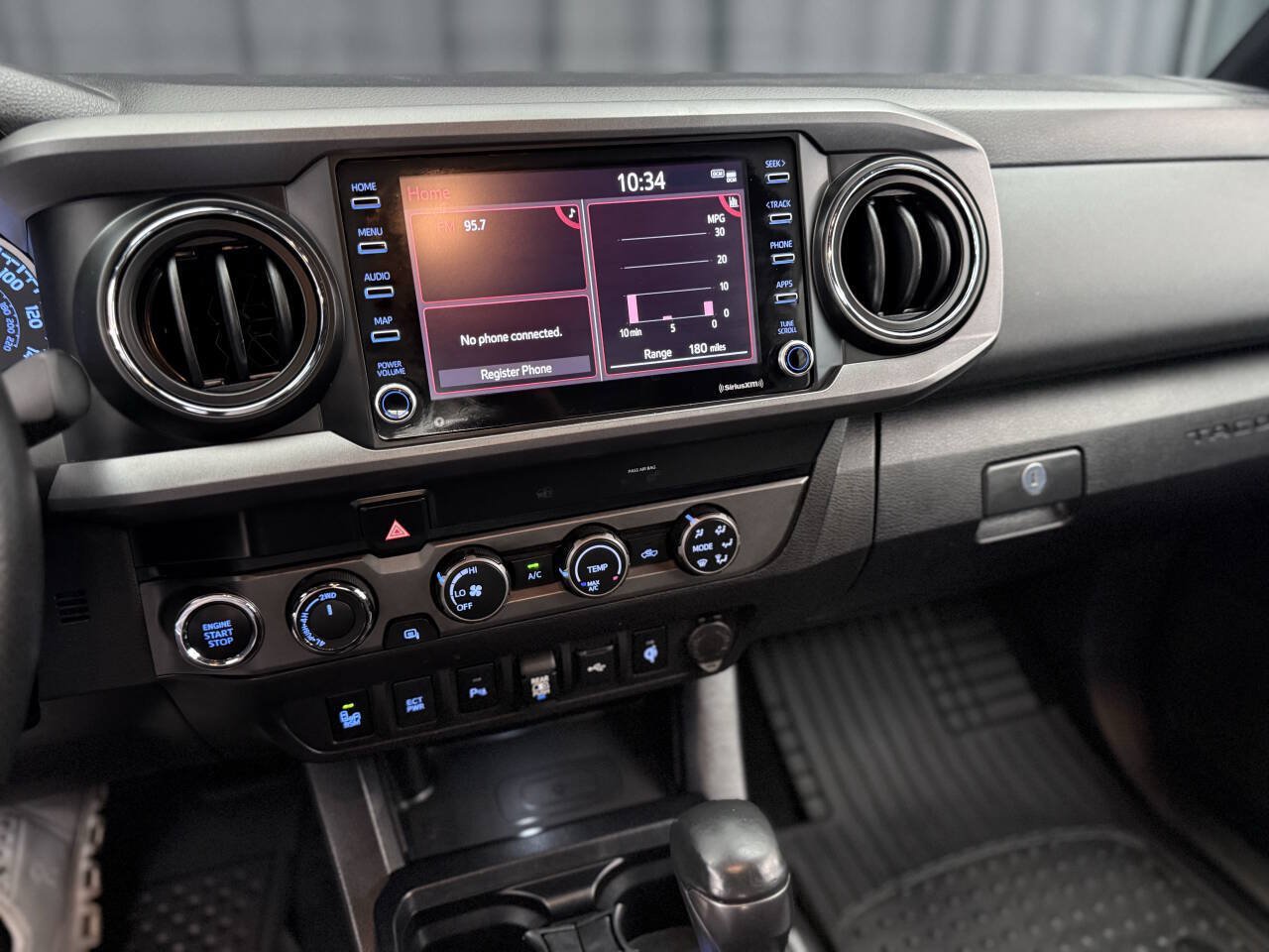Used 2020 Toyota Tacoma TRD Off-Road w/ Technology Package AWD/4WD image 20