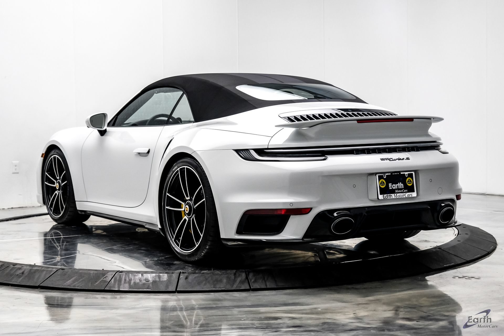 Used 2024 Porsche 911 Turbo S AWD/4WD image 13