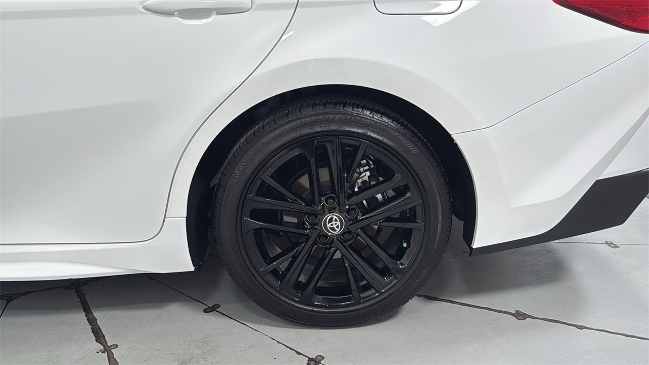 Used 2026 Toyota Camry SE w/ Multimedia Upgrade Package image 23