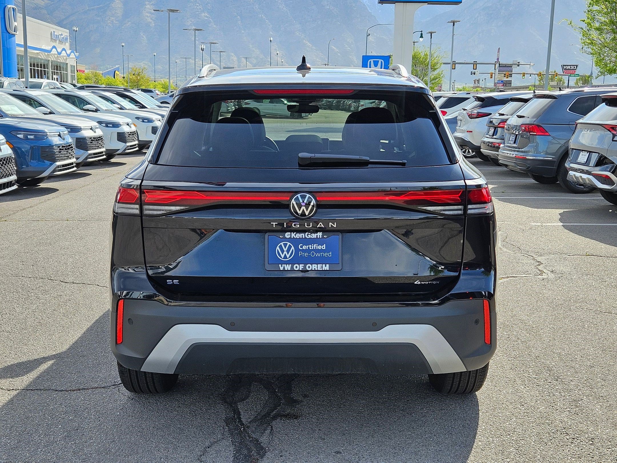 Used 2026 Volkswagen Tiguan SE image 7