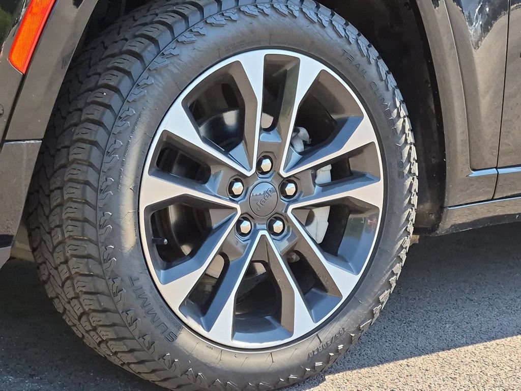 Used 2022 Jeep Grand Cherokee Overland AWD/4WD image 25