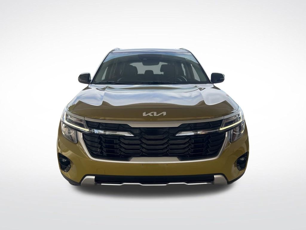 Certified 2024 Kia Seltos S AWD/4WD image 2