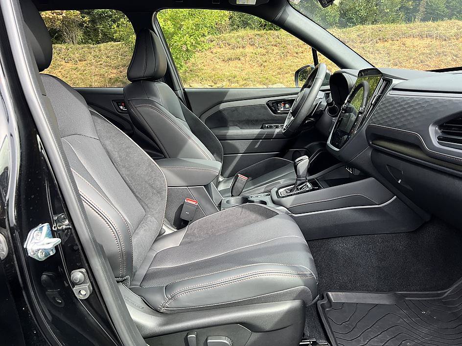 Certified 2025 Subaru Forester Touring w/ Protection Package AWD/4WD image 19