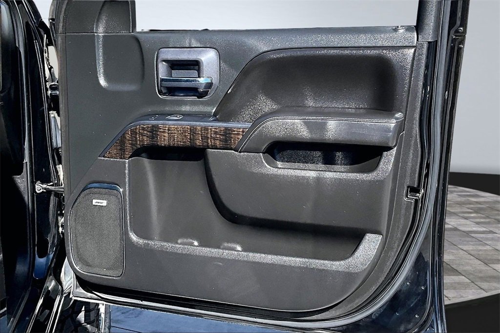 Used 2015 GMC Sierra 2500 Denali w/ Duramax Plus Package image 14