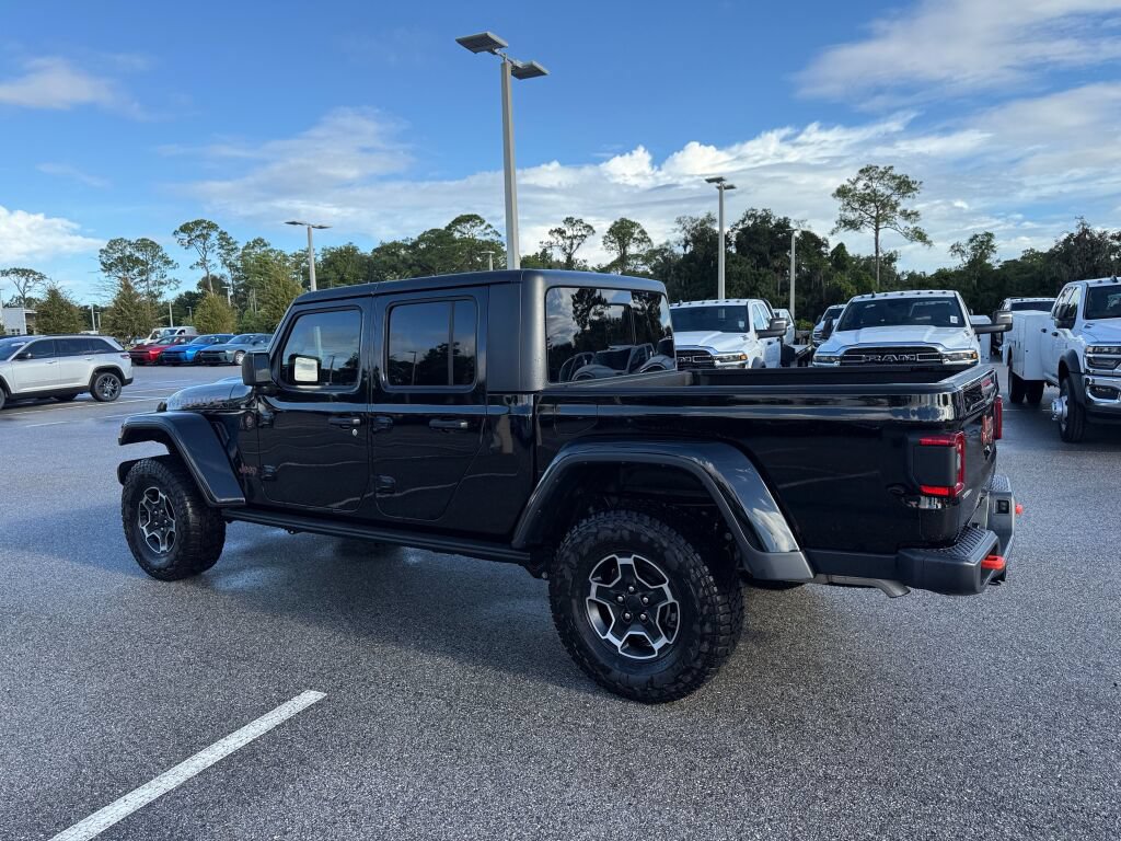 Used 2023 Jeep Gladiator Mojave w/ LED Lighting Group AWD/4WD image 5