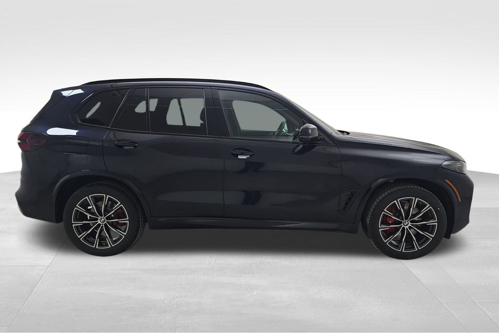 New 2026 BMW X5 xDrive40i w/ M Sport Package AWD/4WD image 10