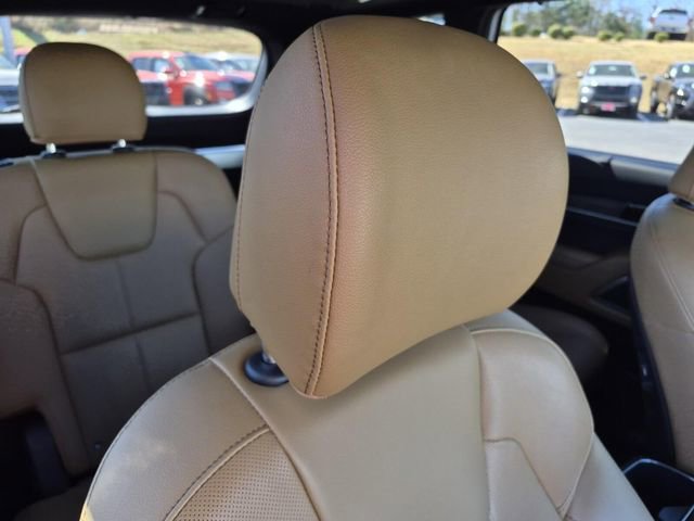 Used 2022 Kia Telluride SX w/ Towing Package image 14