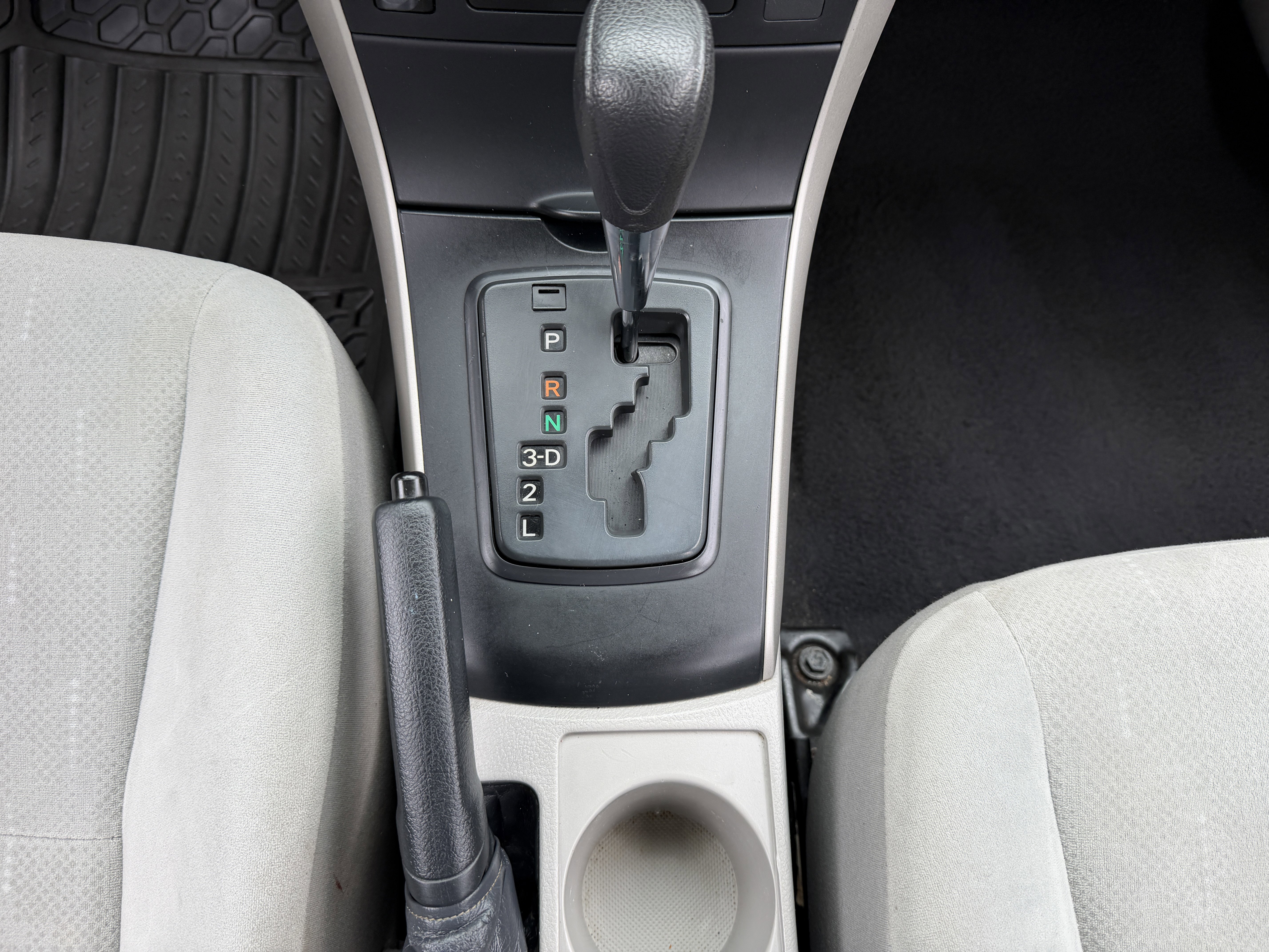 Used 2012 Toyota Corolla L FWD image 26