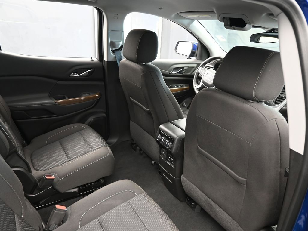 Used 2023 GMC Acadia SLE w/ Driver Convenience Package image 46