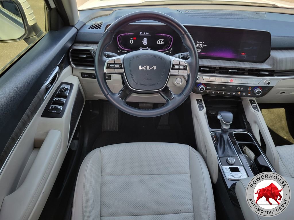 Used 2024 Kia Telluride EX w/ EX Captain's Chair Package FWD image 21