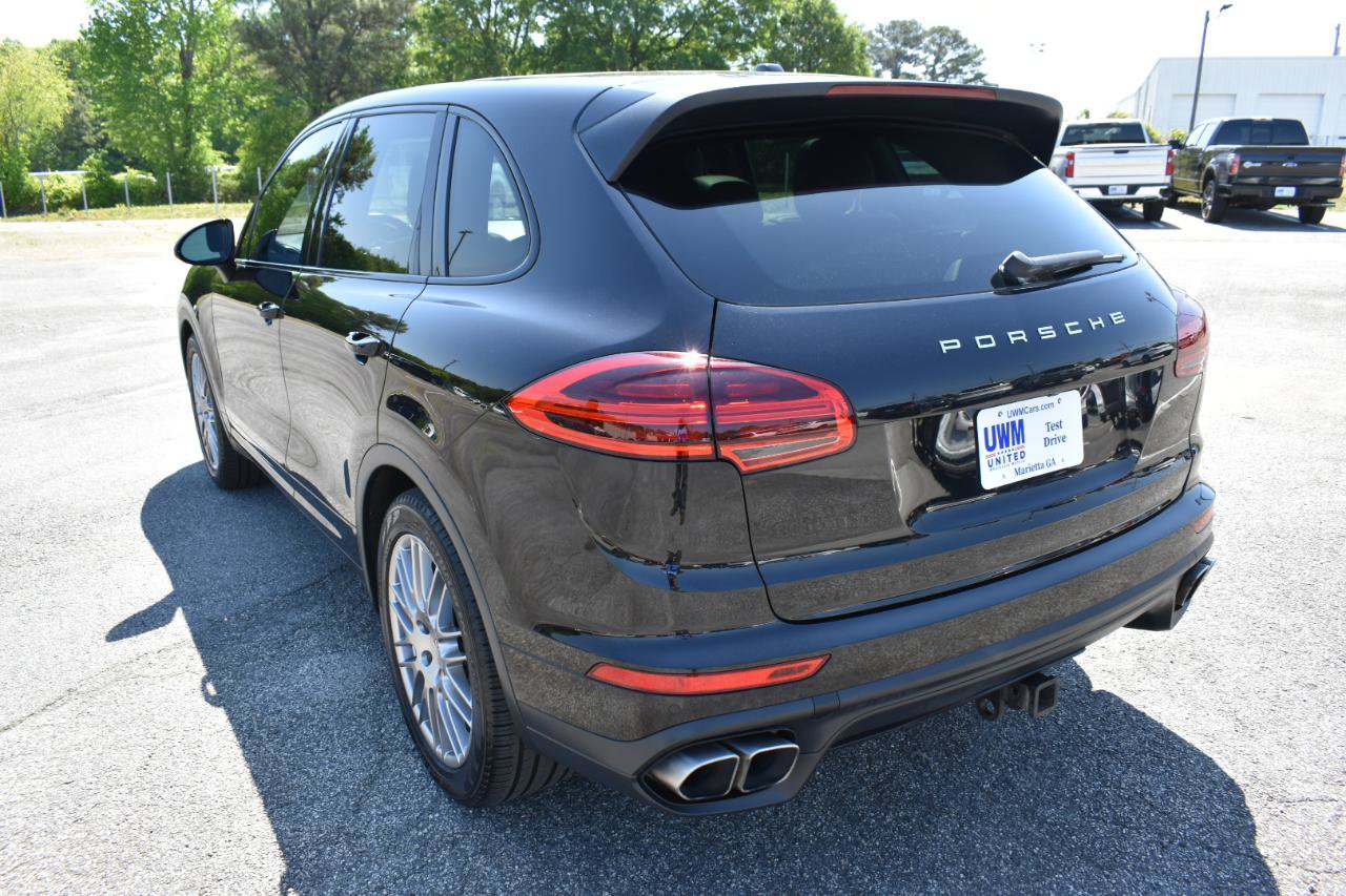 Used 2015 Porsche Cayenne Turbo AWD/4WD image 8