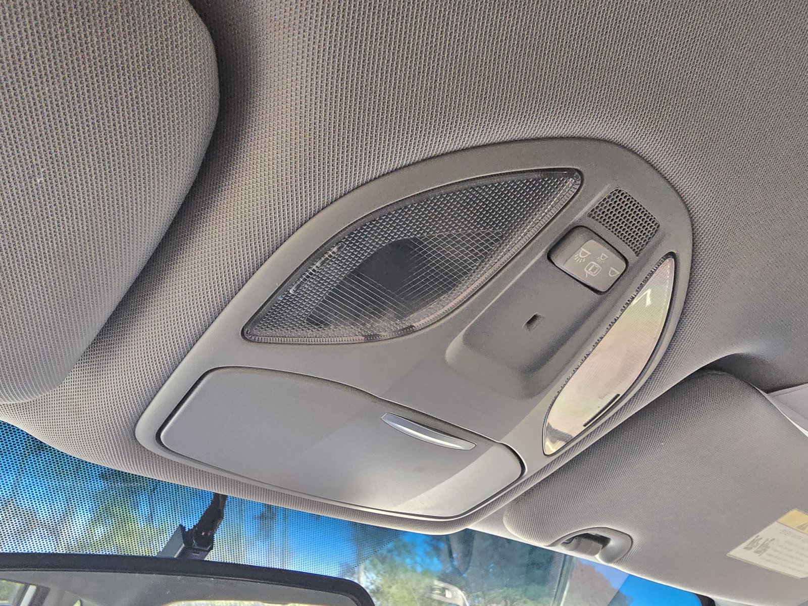 Used 2017 Hyundai Santa Fe SE image 23