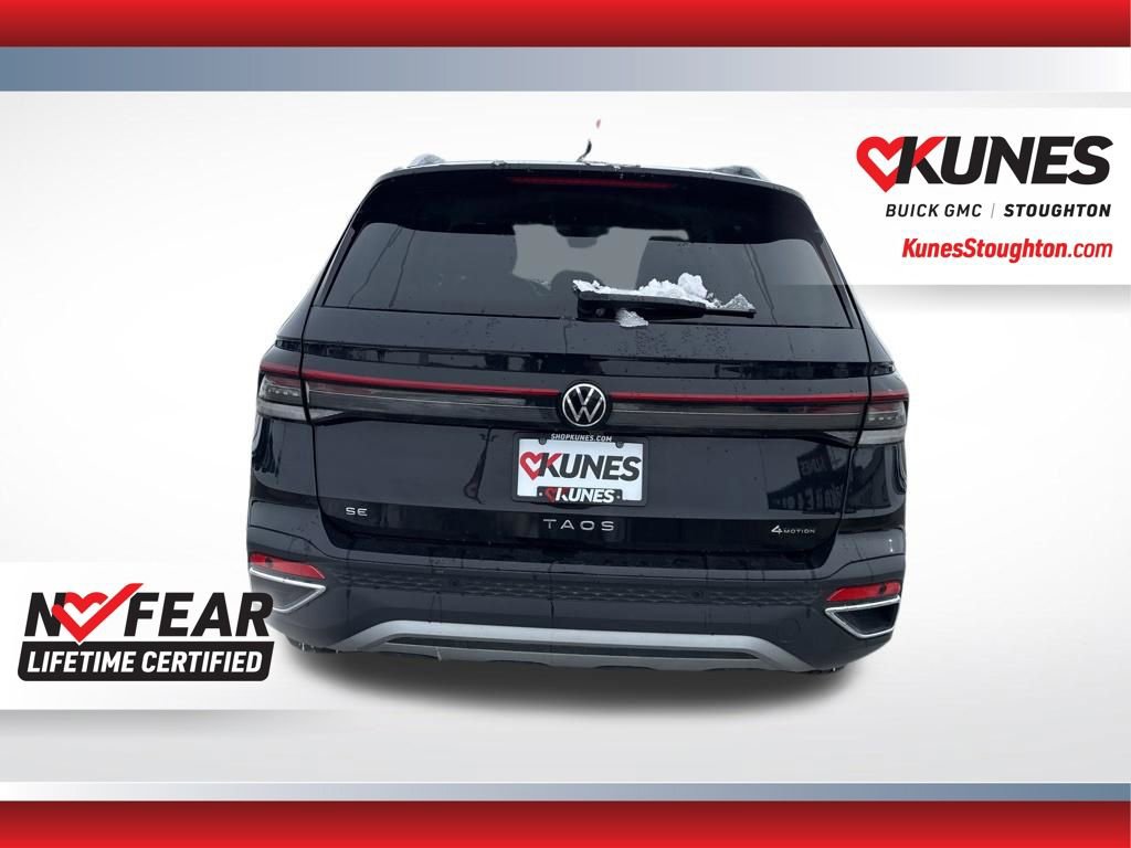 Used 2025 Volkswagen Taos SE image 9